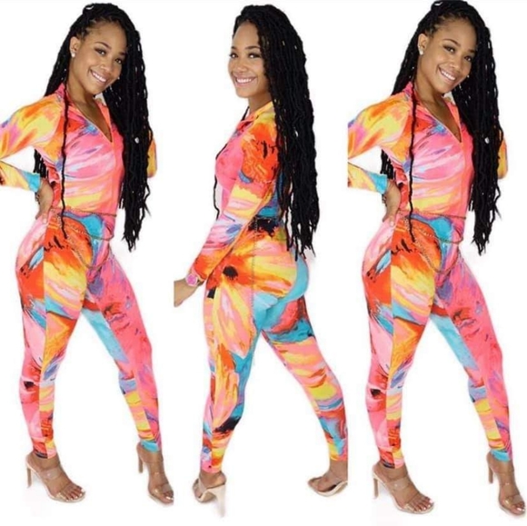 WOMEN'S CLOTHES - Picture 9 of 16